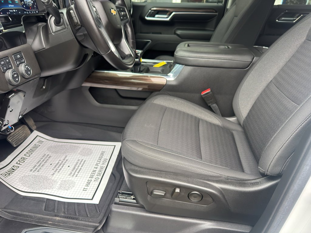 Used 2022 Chevrolet Silverado 1500 LT w/ Z71 Off-Road Package image 5