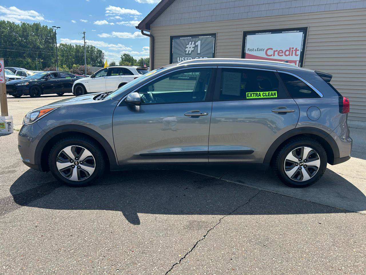 Used 2017 Kia Niro LX FWD image 8