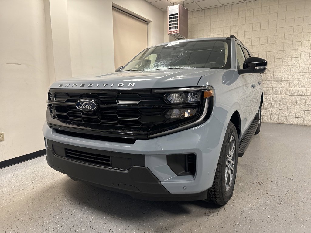 New 2025 Ford Expedition Max Active image 11