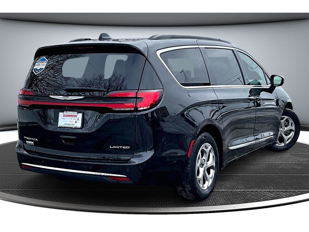 Used 2022 Chrysler Pacifica Limited image 14