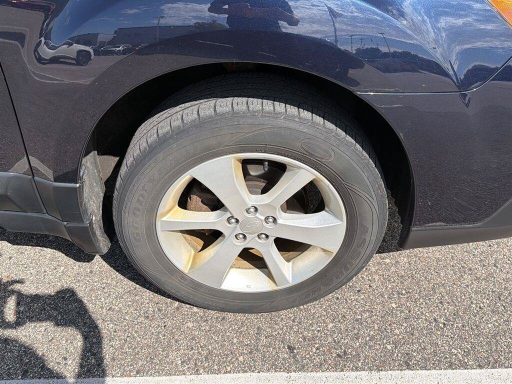 Used 2014 Subaru Outback 2.5i Premium AWD/4WD image 10