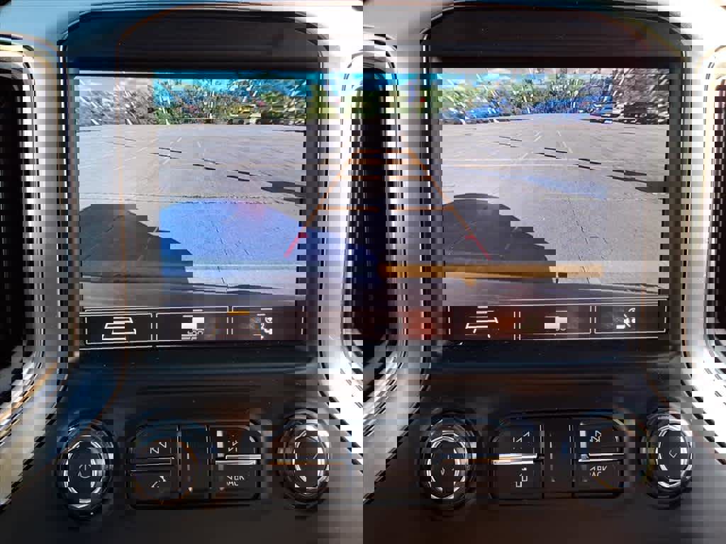 Used 2020 Chevrolet Silverado 1500 RST image 19