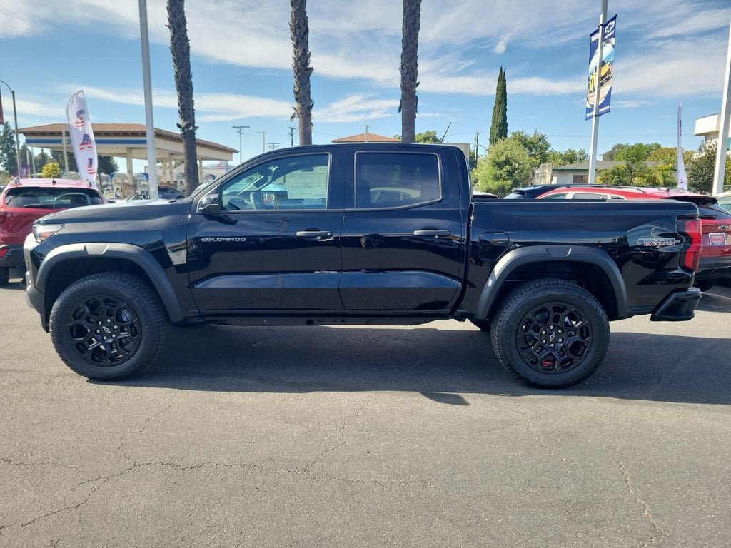 New 2026 Chevrolet Colorado Trail Boss AWD/4WD image 25