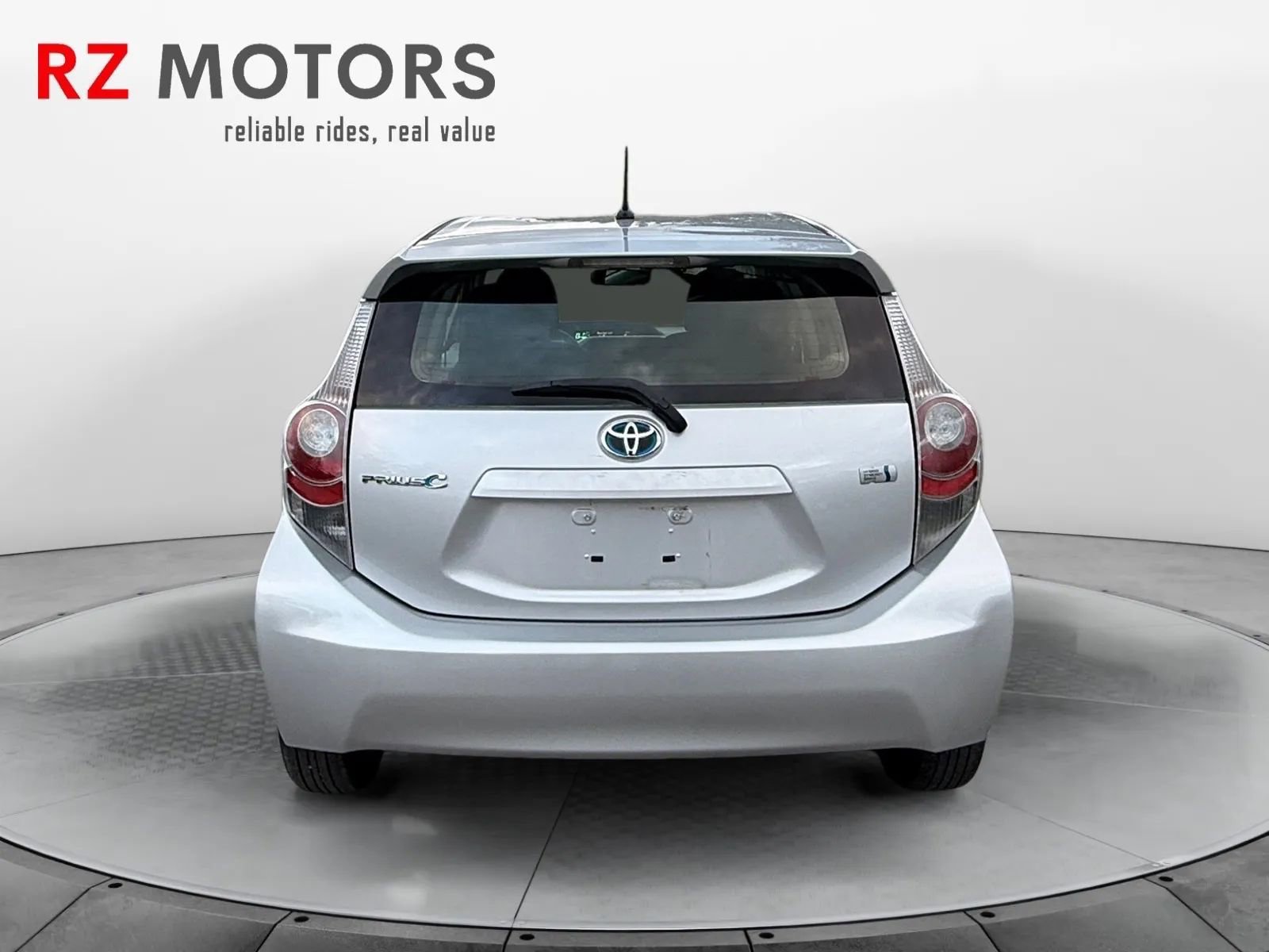 Used 2012 Toyota Prius C Two FWD image 4