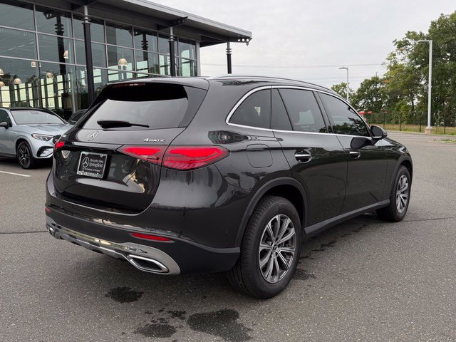 Used 2024 Mercedes-Benz GLC 300 4MATIC image 7