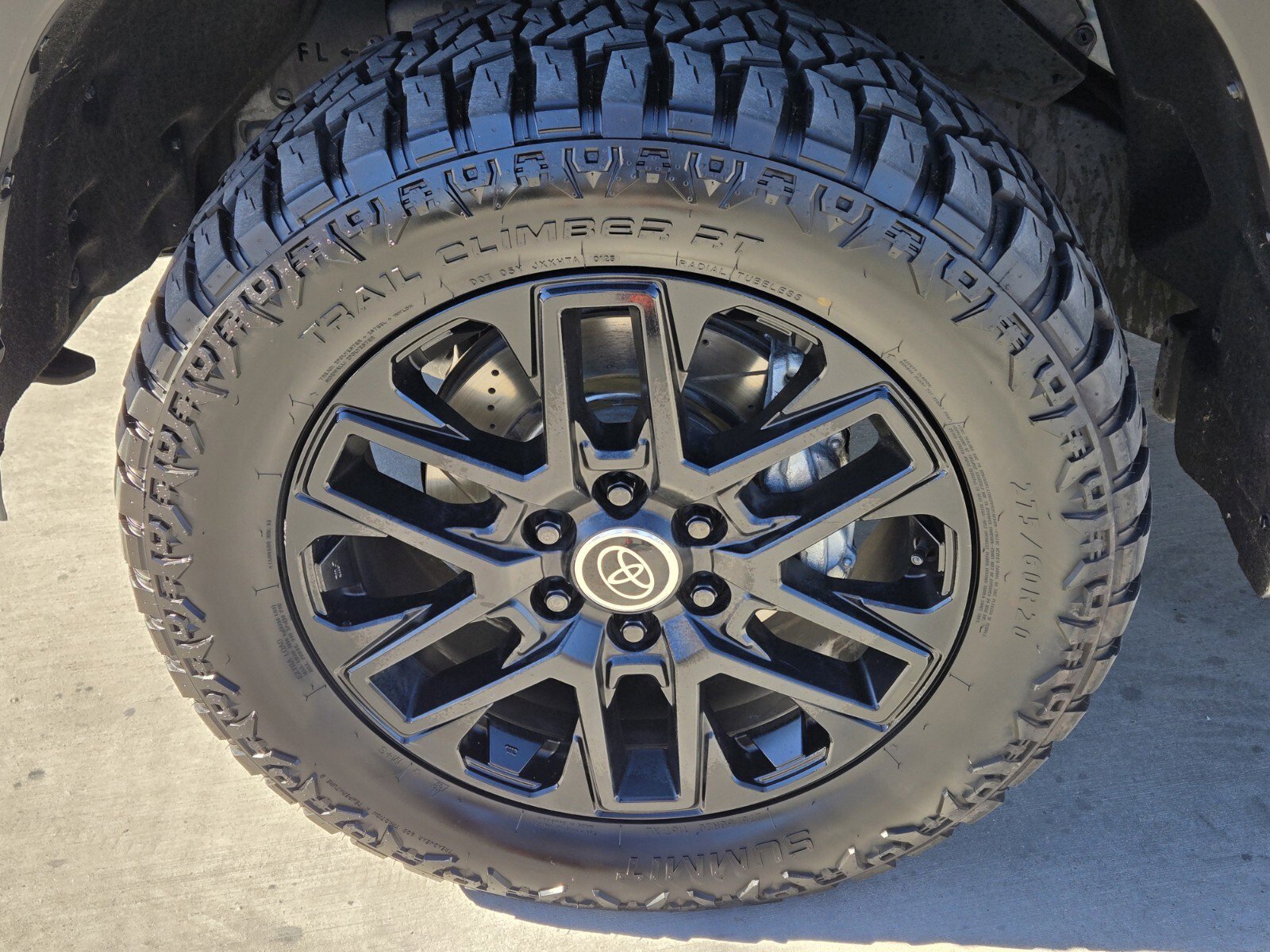 Used 2024 Toyota Tundra Limited image 8