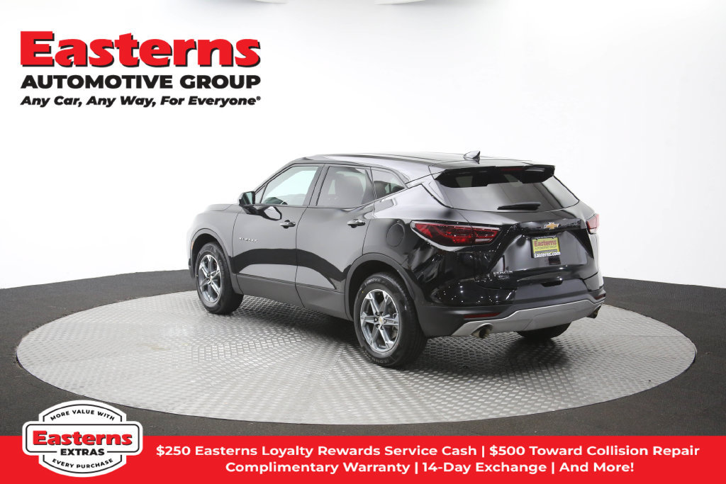 Used 2025 Chevrolet Blazer LT FWD image 67