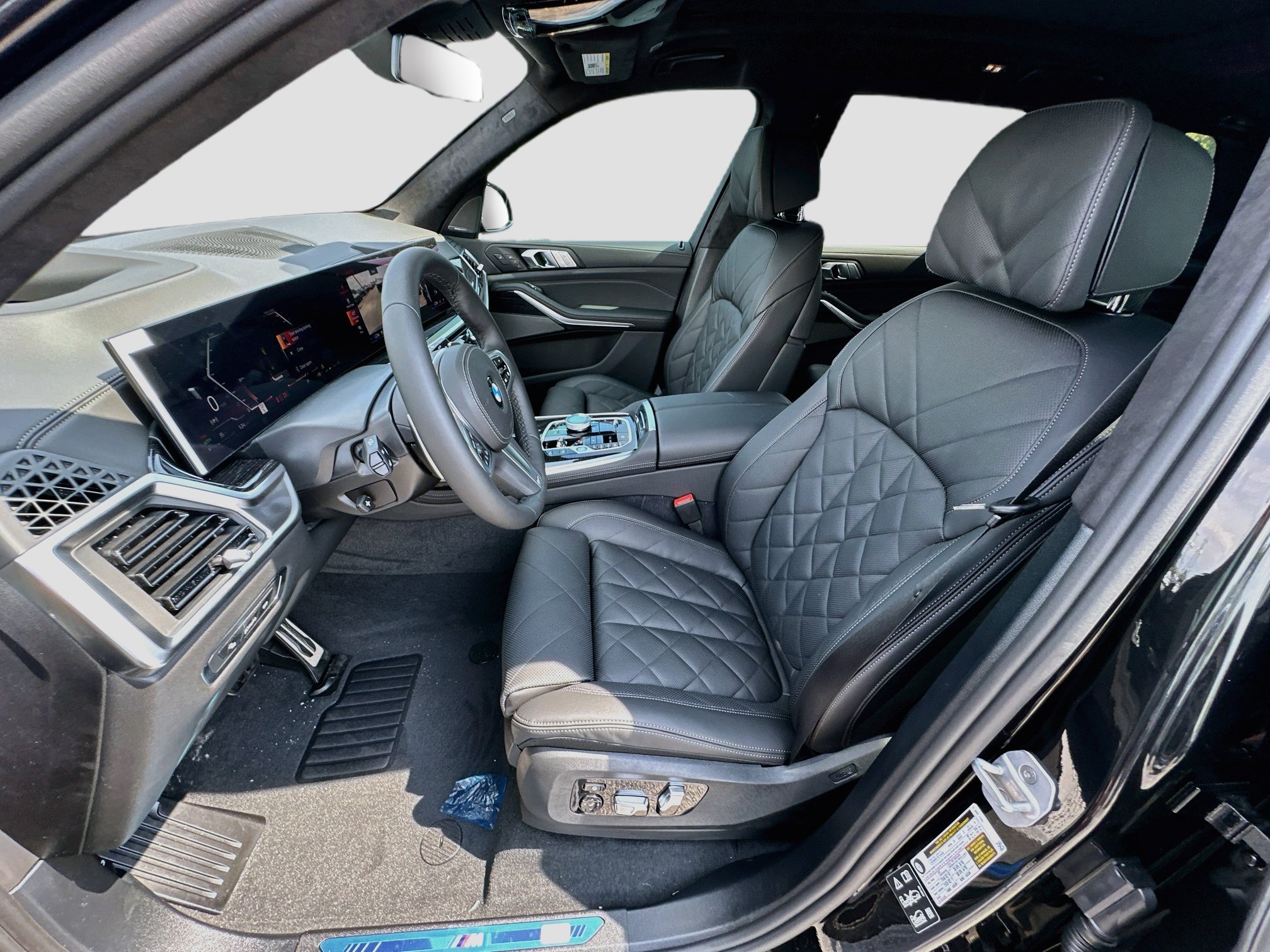 New 2027 BMW X7 xDrive40i w/ Executive Package AWD/4WD image 14