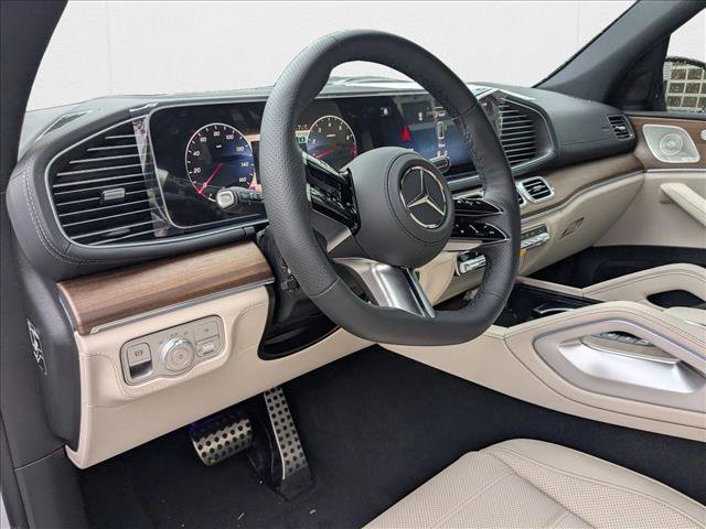 New 2026 Mercedes-Benz GLS 580 4MATIC image 3
