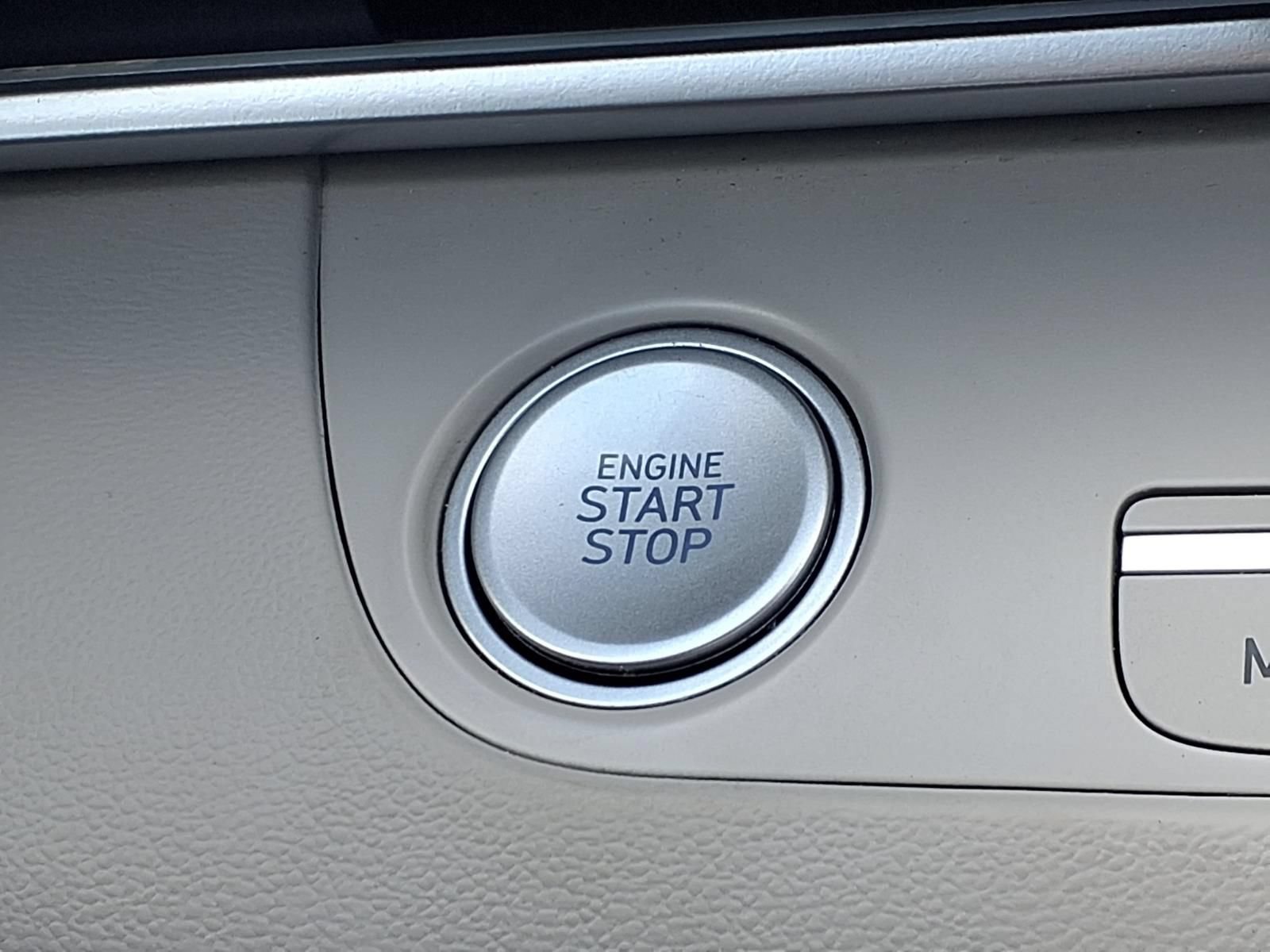 Used 2024 Hyundai Elantra Limited FWD image 6
