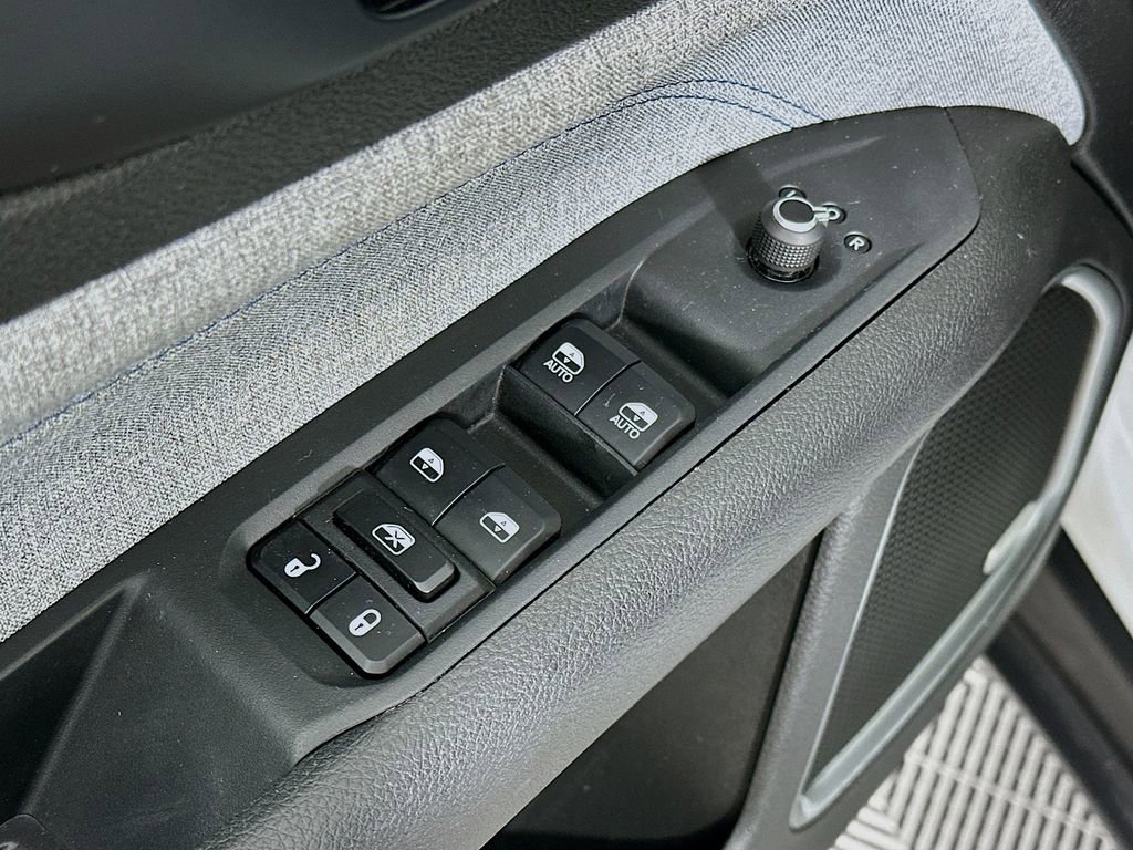 Certified 2022 Jeep Compass Latitude w/ Sun and Sound Group image 27