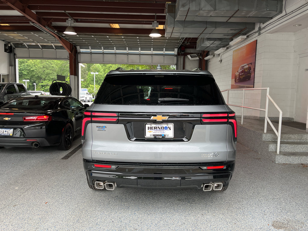 New 2026 Chevrolet Traverse High Country w/ LPO, Floor Liner Package FWD image 7