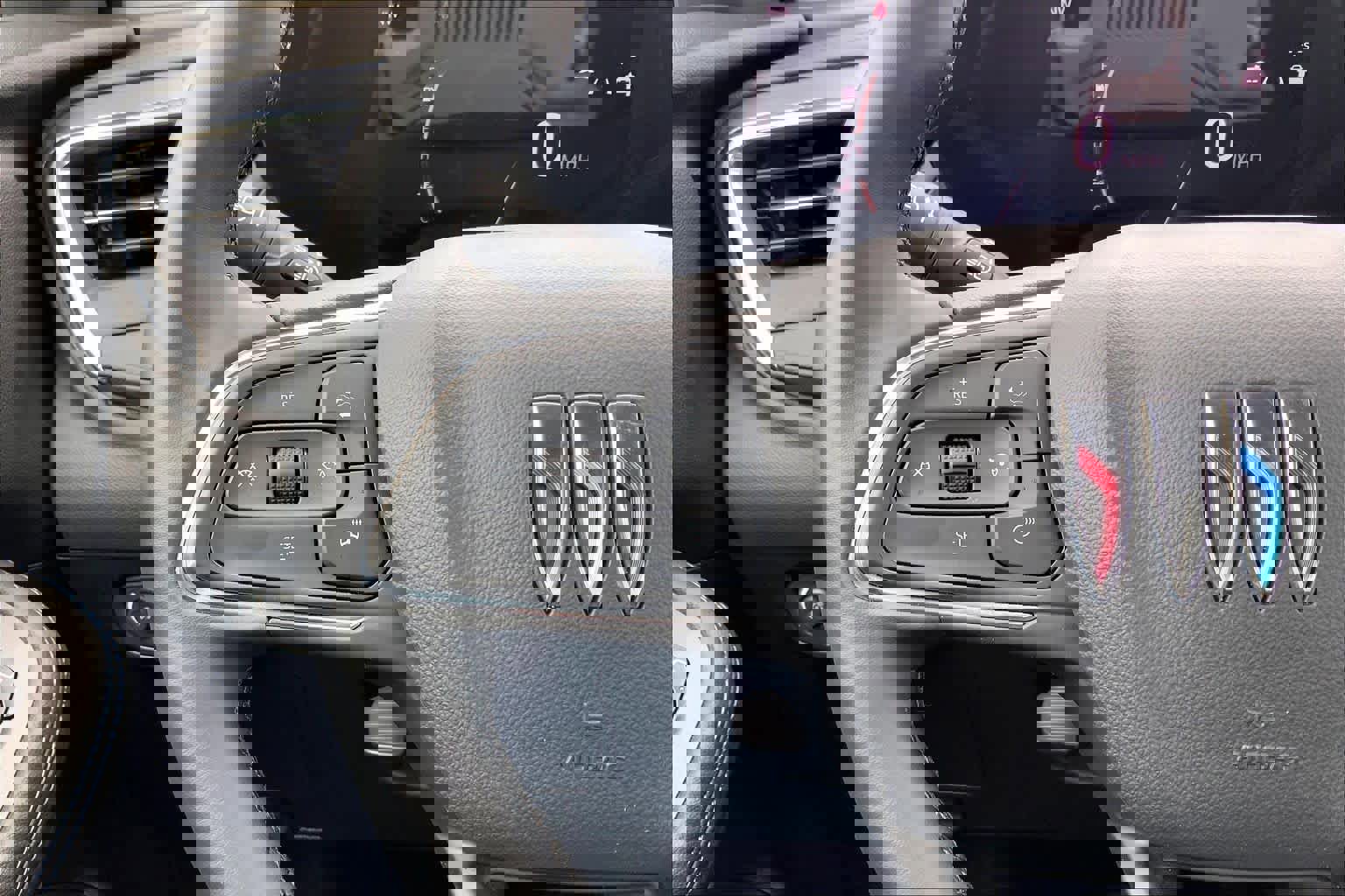 Used 2025 Buick Encore GX Sport Touring w/ Advanced Technology Package image 23