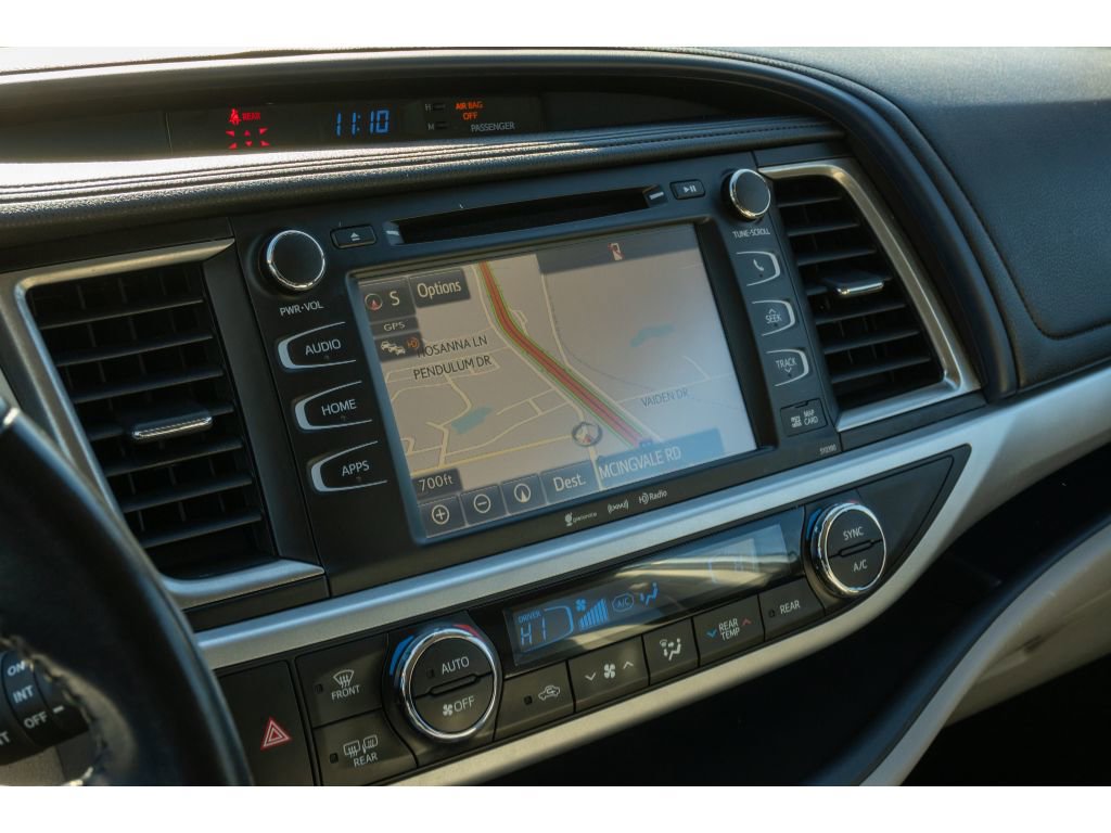 Used 2019 Toyota Highlander XLE image 23