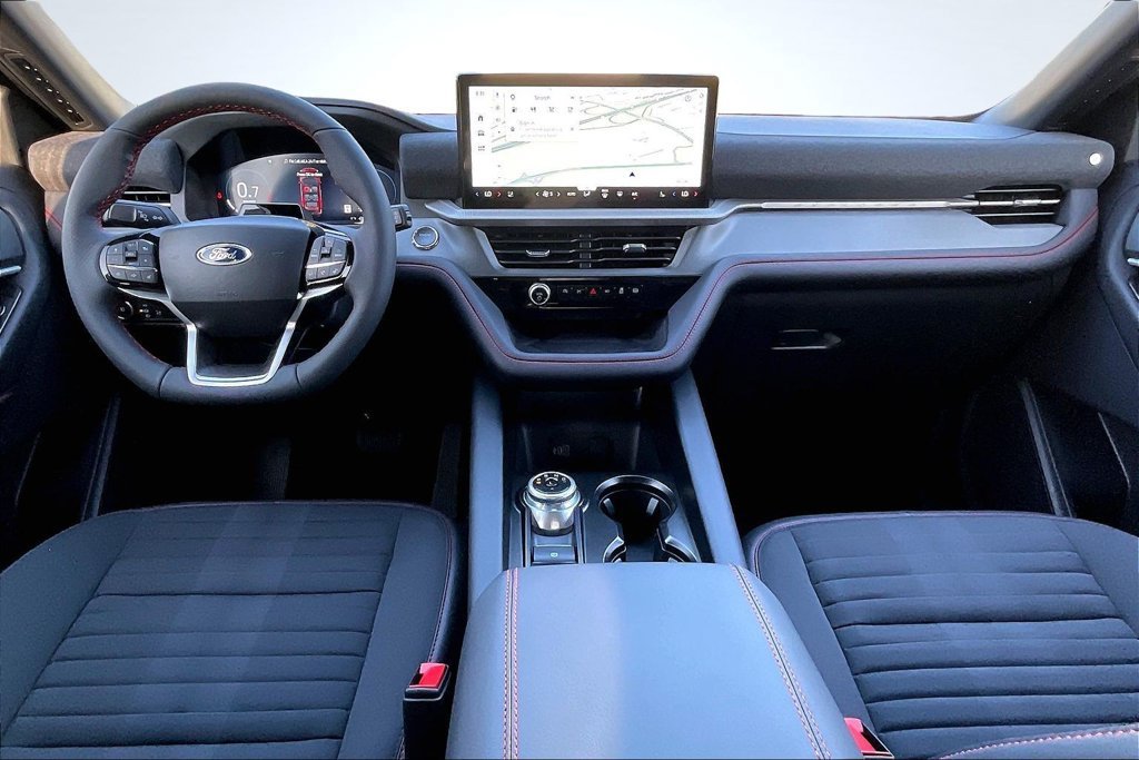 New 2026 Ford Explorer ST-Line w/ ST-Line Street Pack AWD/4WD image 5