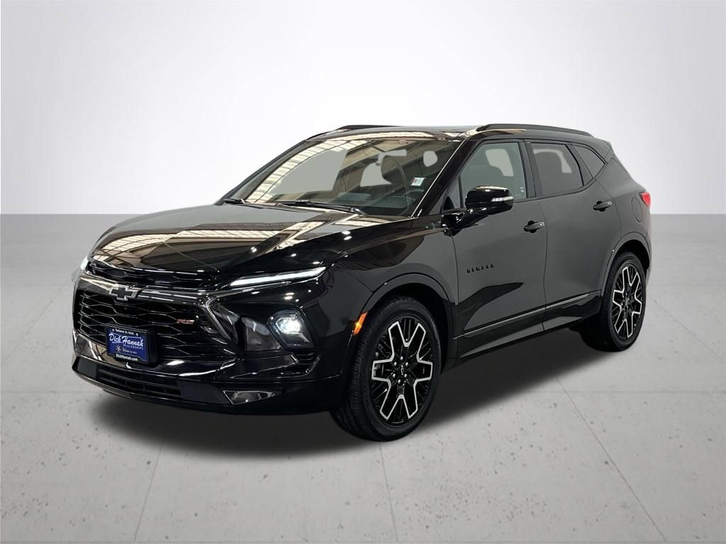 Used 2023 Chevrolet Blazer RS w/ Driver Confidence II Package image 2