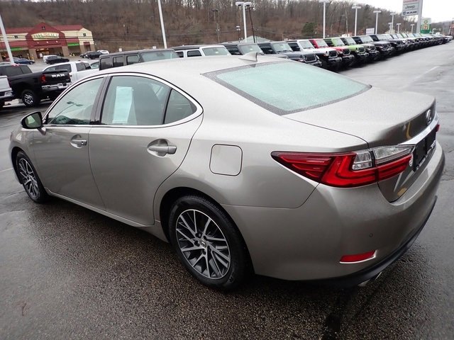 Used 2017 Lexus ES 350 image 3