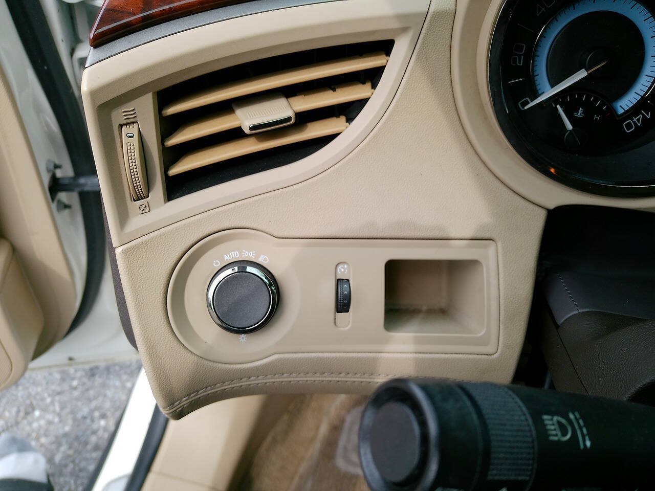 Used 2012 Buick LaCrosse Convenience FWD image 29