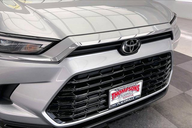 Used 2025 Toyota Grand Highlander AWD image 31