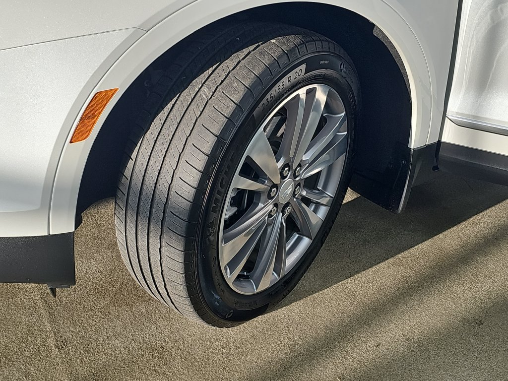 Used 2024 Cadillac XT5 Premium Luxury w/ LPO, Floor Liner Package AWD/4WD image 39