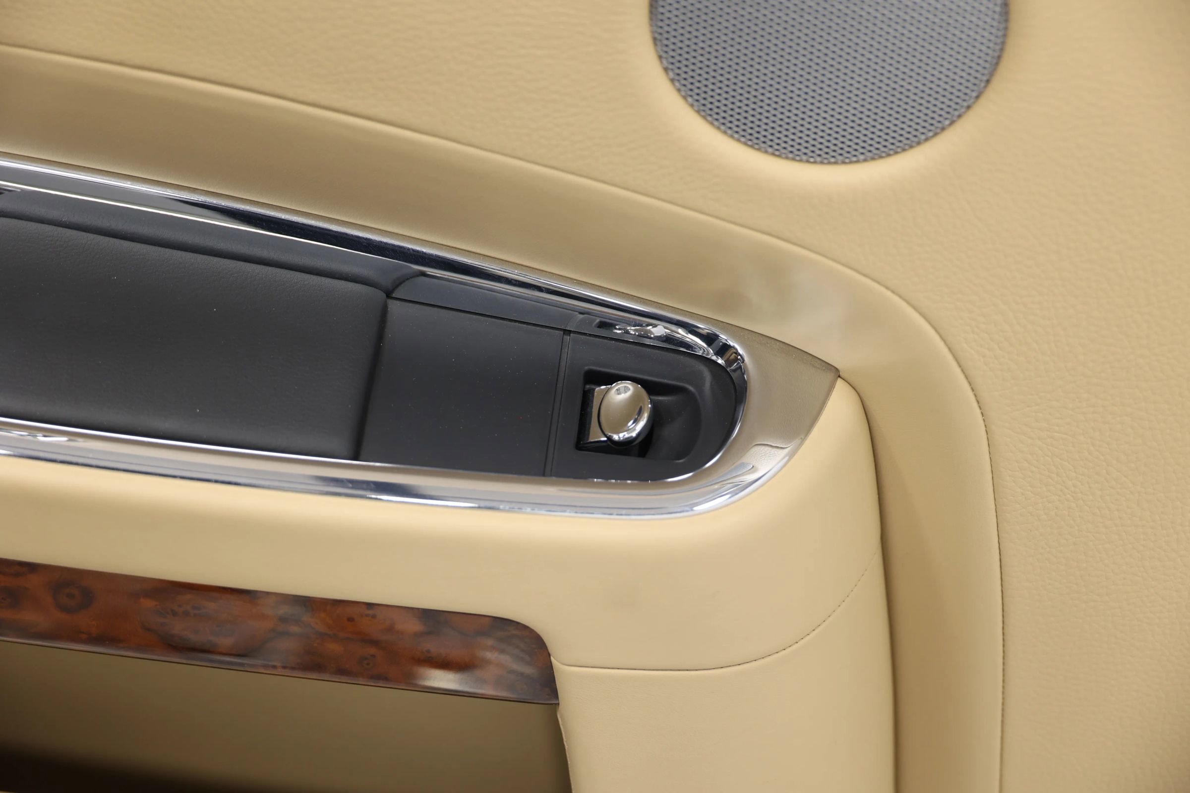 Used 2015 Rolls-Royce Ghost image 53