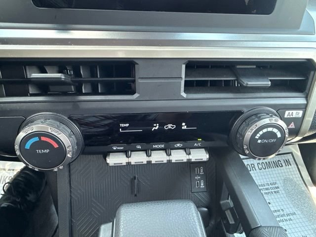 Used 2025 Toyota Tacoma SR5 AWD/4WD image 20