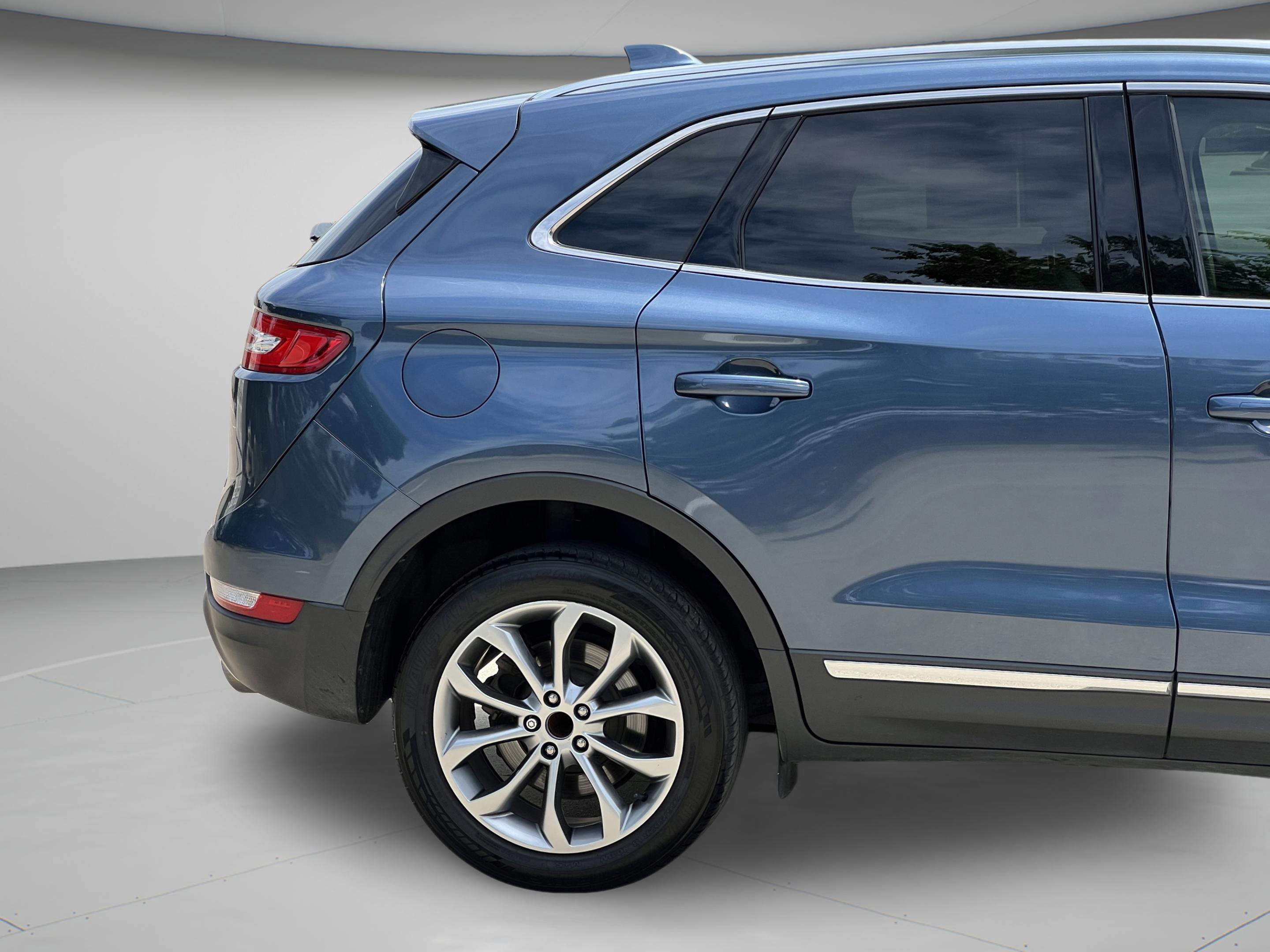 Used 2018 Lincoln MKC Select w/ Select Plus Package FWD image 30