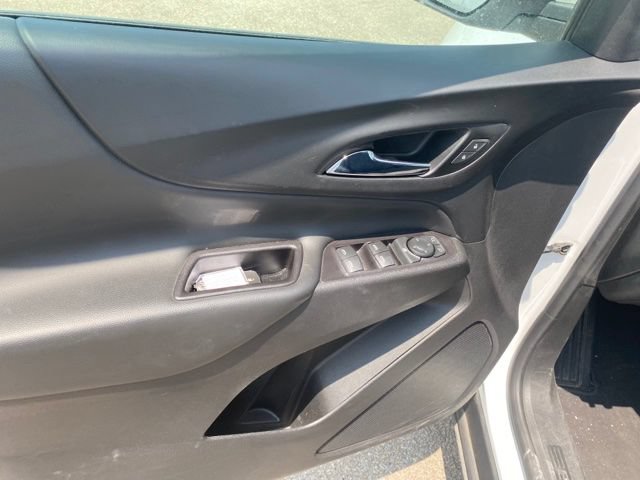 Used 2021 Chevrolet Equinox LT FWD image 17
