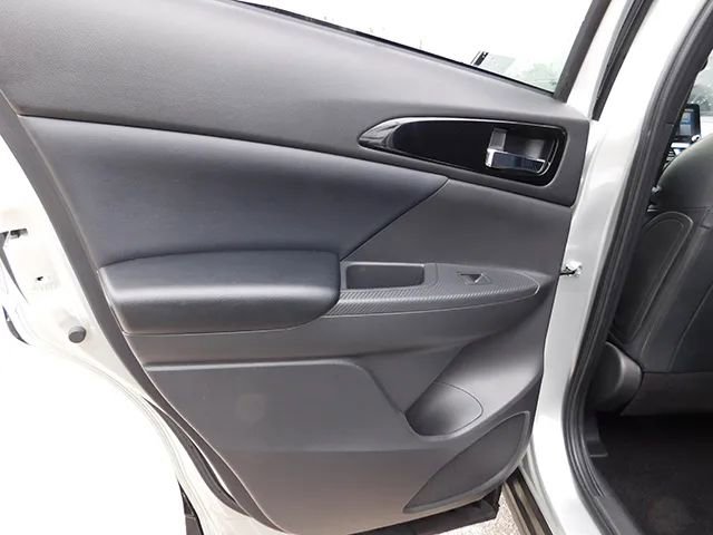 Used 2025 Mitsubishi Eclipse Cross SE image 10