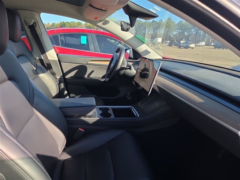 Used 2023 Tesla Model Y Long Range AWD/4WD image 5