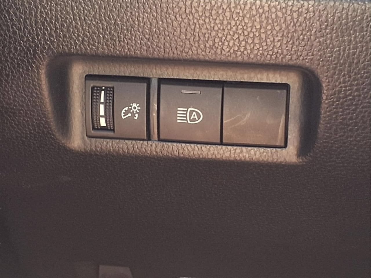 Used 2023 Toyota RAV4 XLE AWD/4WD image 24