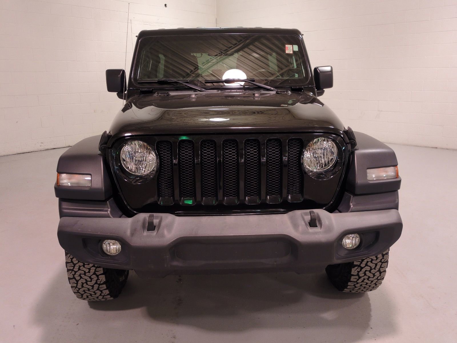 Used 2018 Jeep Wrangler Unlimited Sport S AWD/4WD image 9