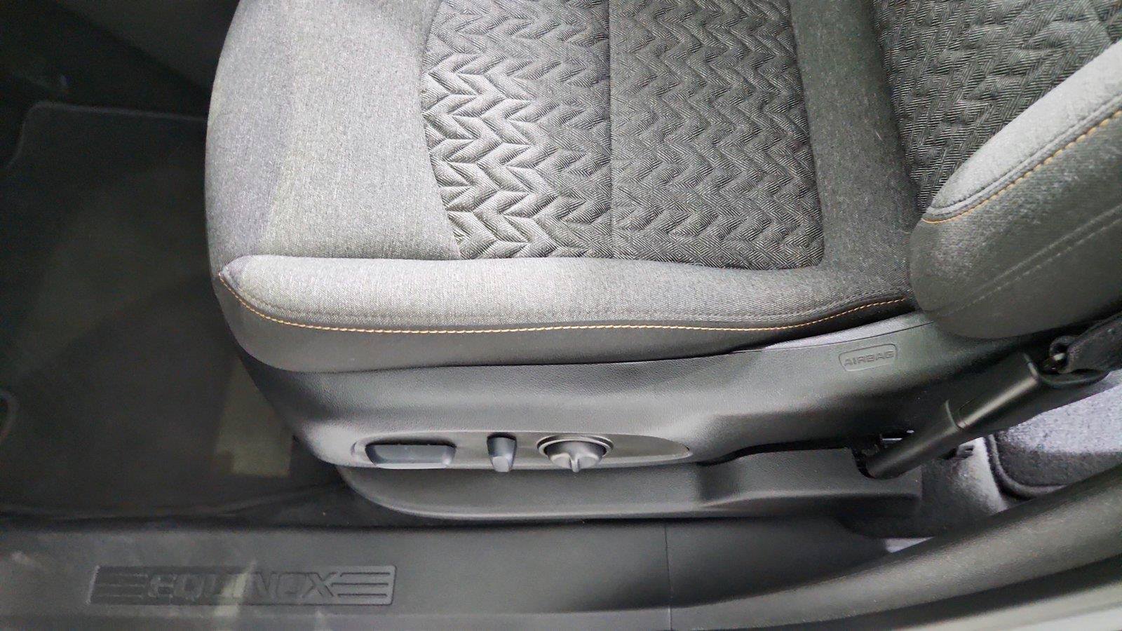 Used 2023 Chevrolet Equinox LT FWD image 18