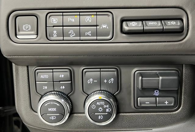 Used 2023 GMC Yukon XL Denali Ultimate image 32