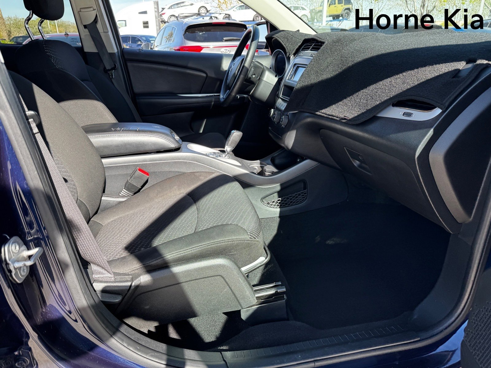 Used 2019 Dodge Journey SE image 26