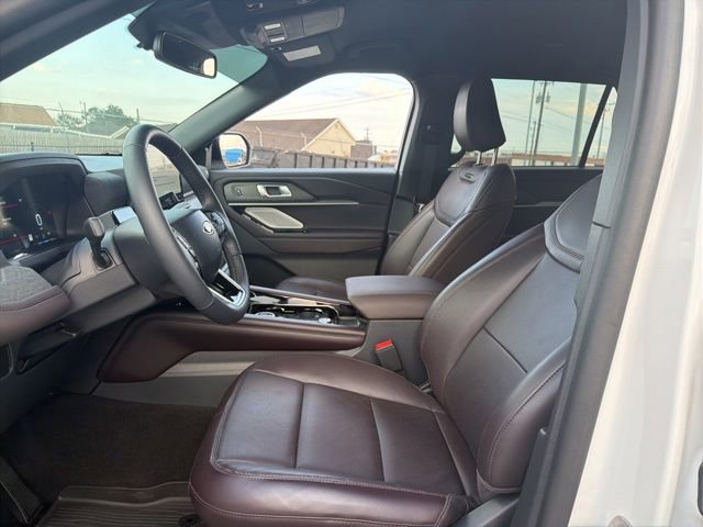 Used 2026 Ford Explorer Platinum RWD image 10