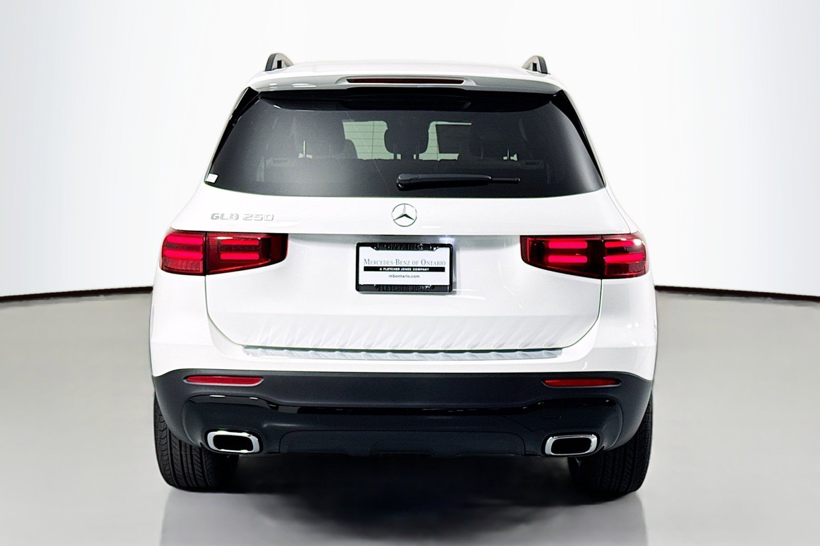 New 2026 Mercedes-Benz GLB 250 image 3