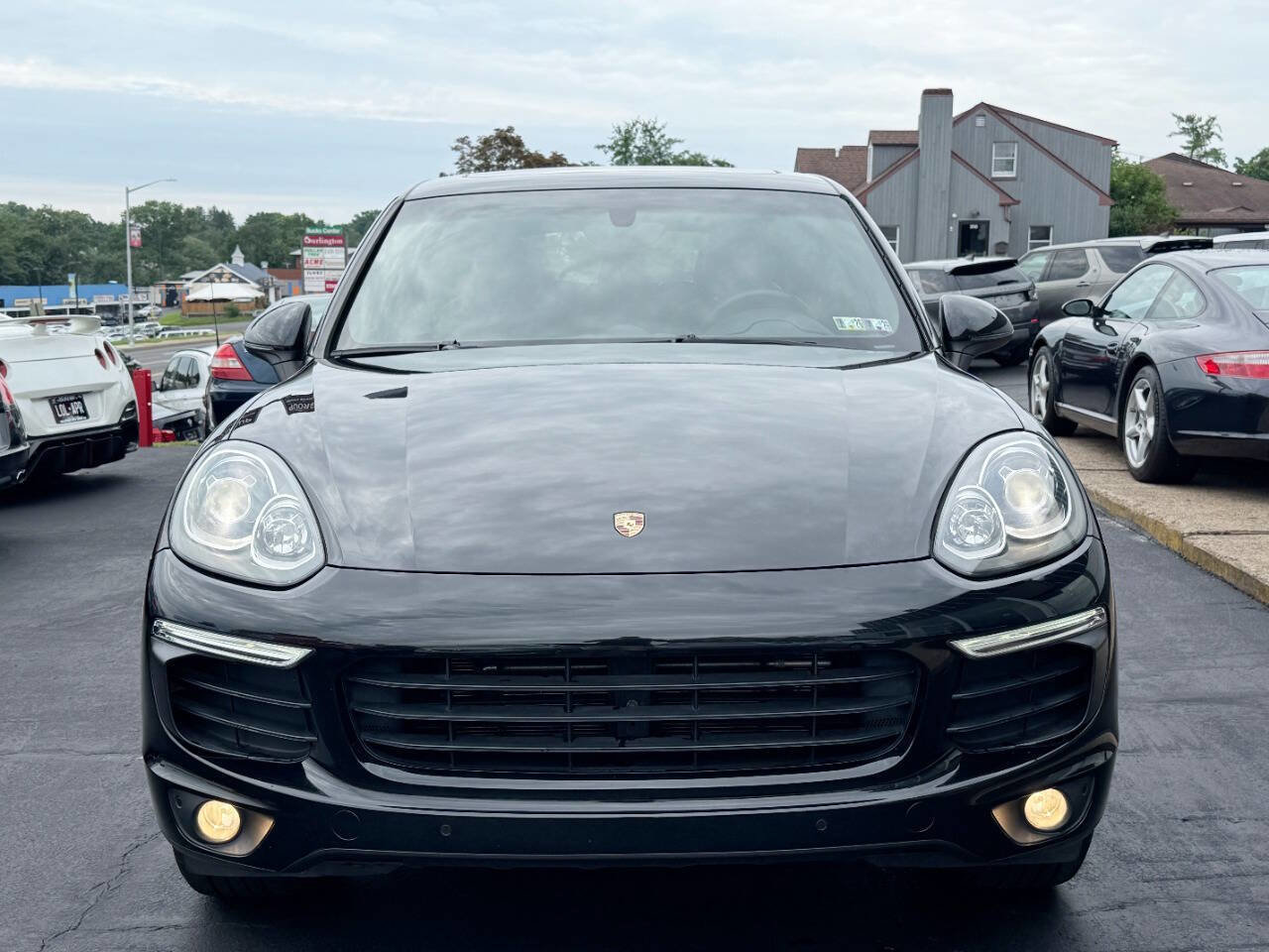 Used 2017 Porsche Cayenne image 3