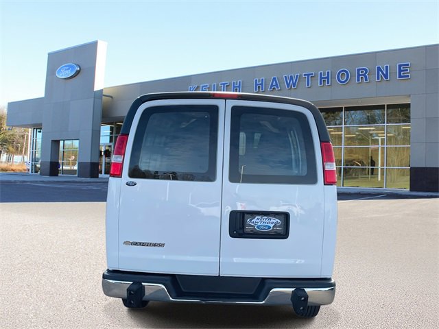Used 2024 Chevrolet Express 2500 w/ Driver Convenience Package image 5