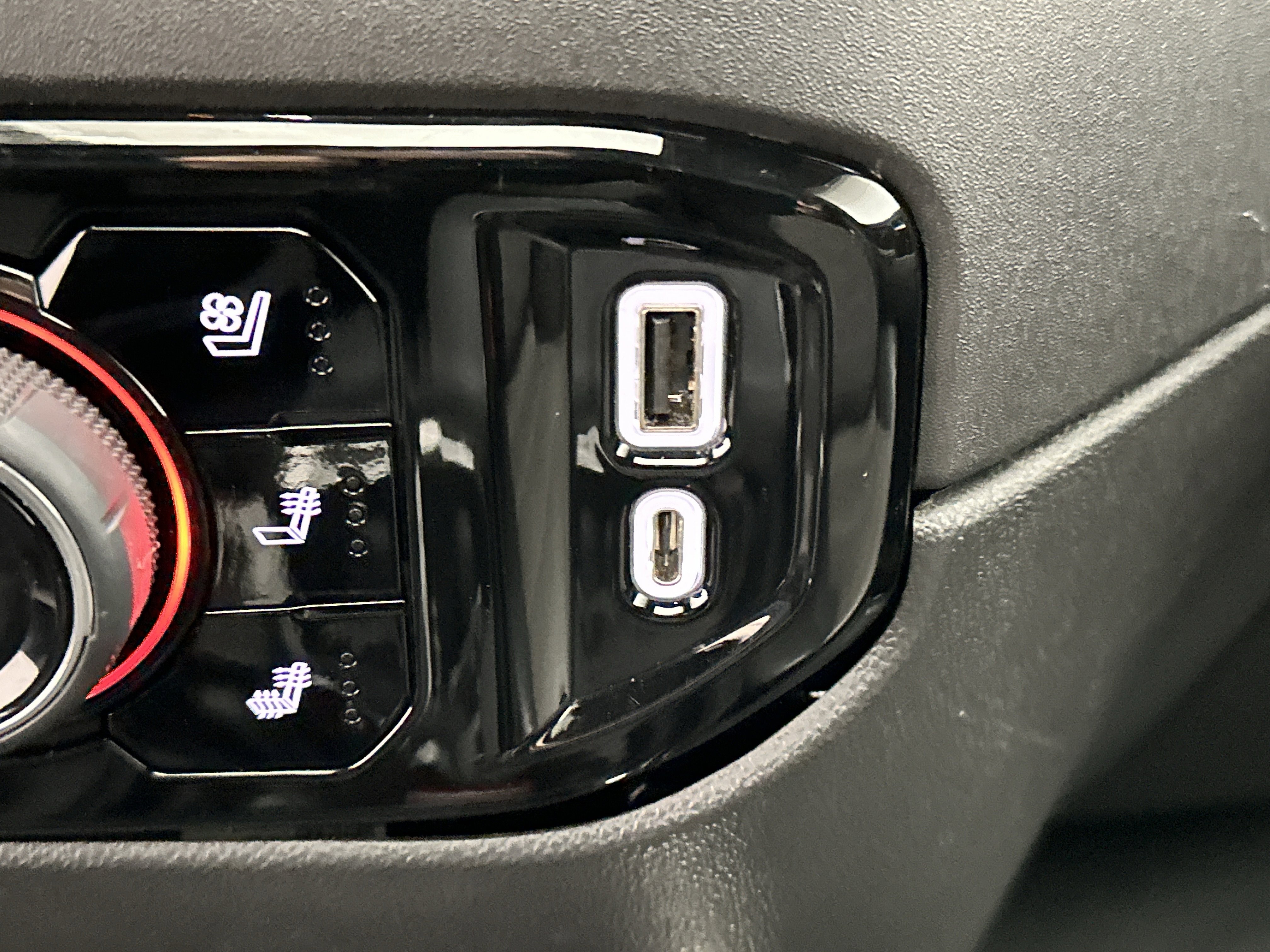 Used 2022 Chevrolet Silverado 1500 ZR2 w/ Technology Package image 47