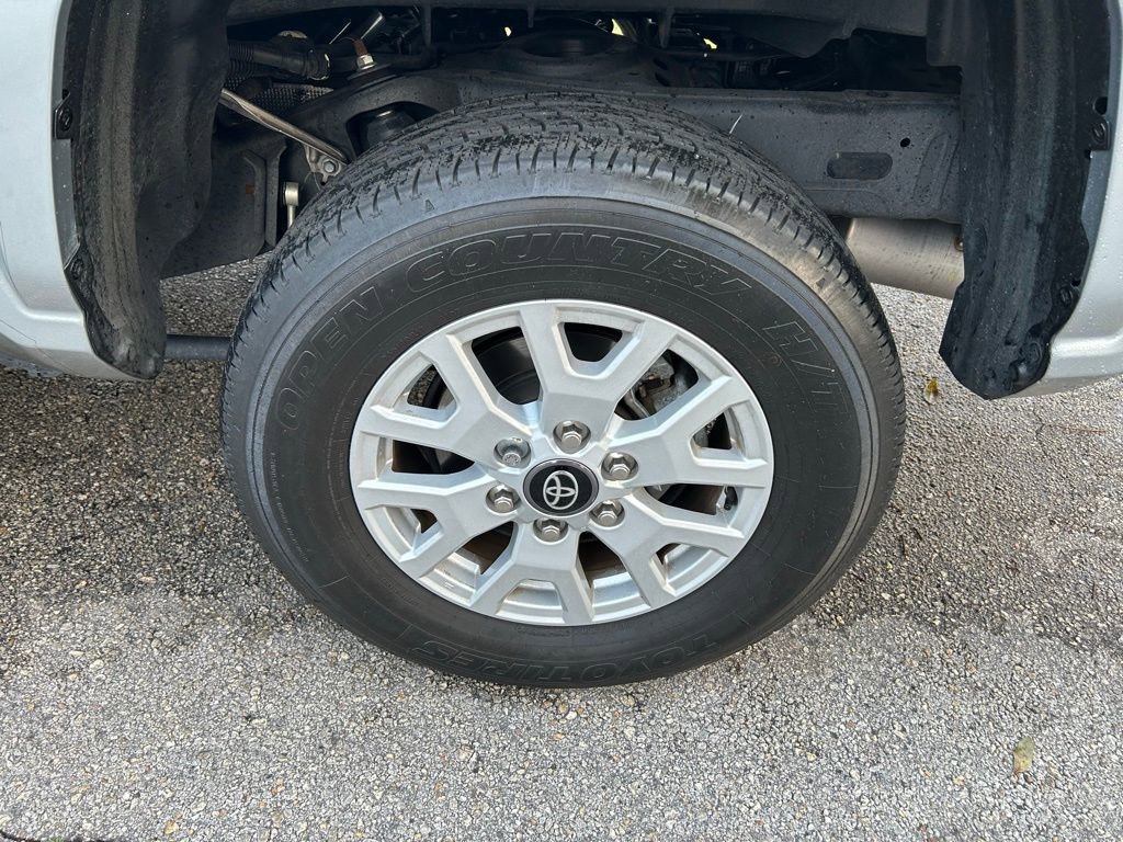 Certified 2024 Toyota Tacoma SR5 image 9