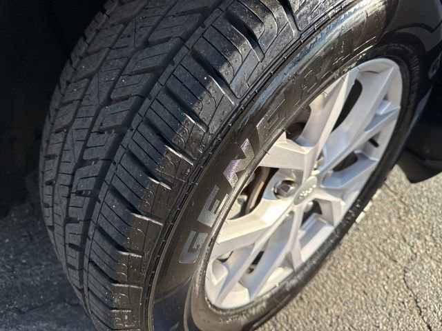 Used 2022 Jeep Grand Cherokee Limited image 8