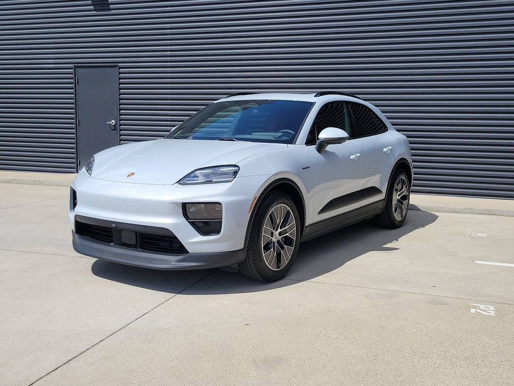 New 2026 Porsche Macan 4 Electric AWD/4WD video 1