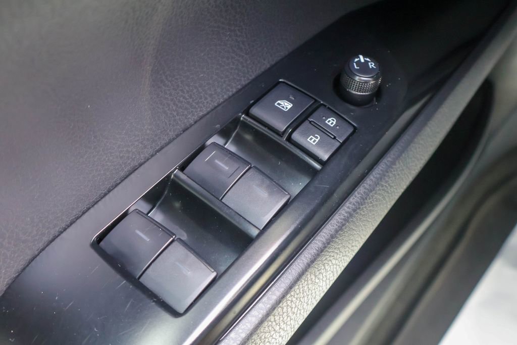 Used 2025 Toyota Camry LE w/ Convenience Package FWD image 17