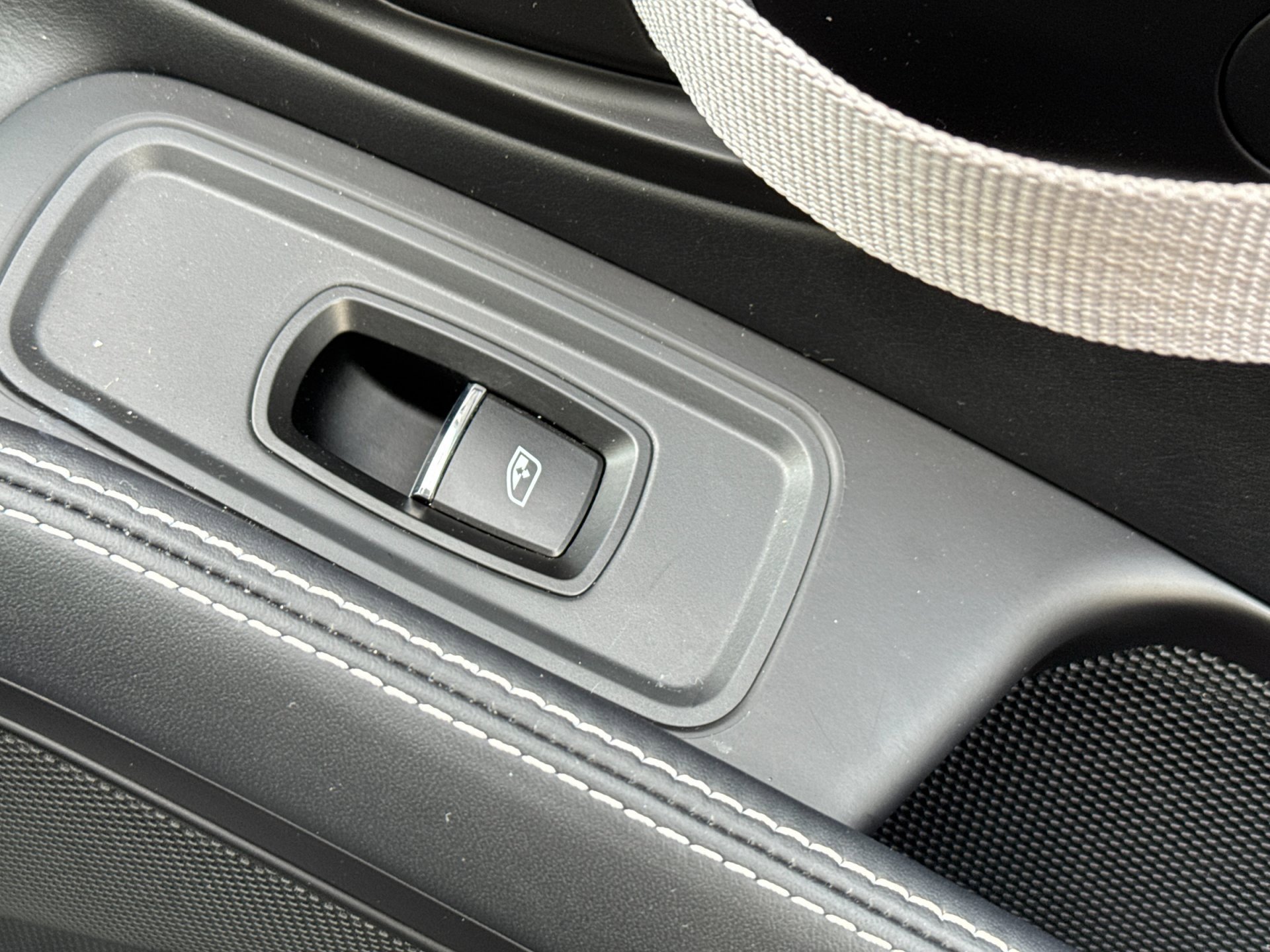 Used 2016 Porsche 911 R image 15