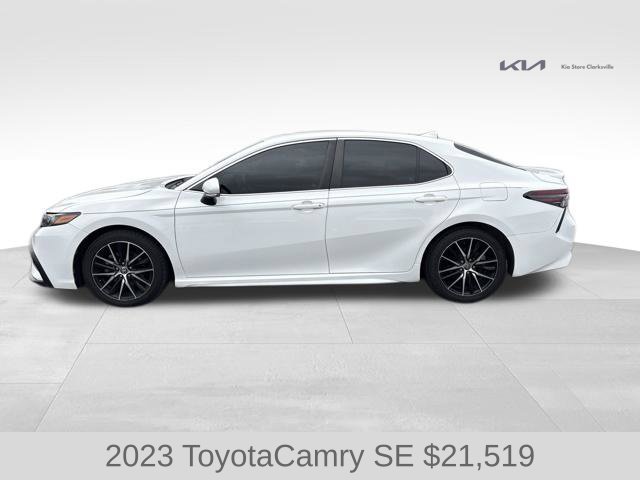 Used 2023 Toyota Camry SE FWD image 5
