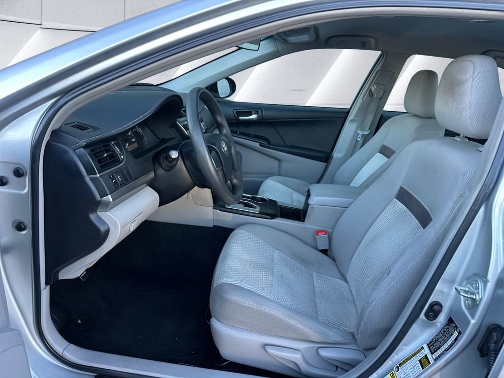 Used 2012 Toyota Camry LE image 7