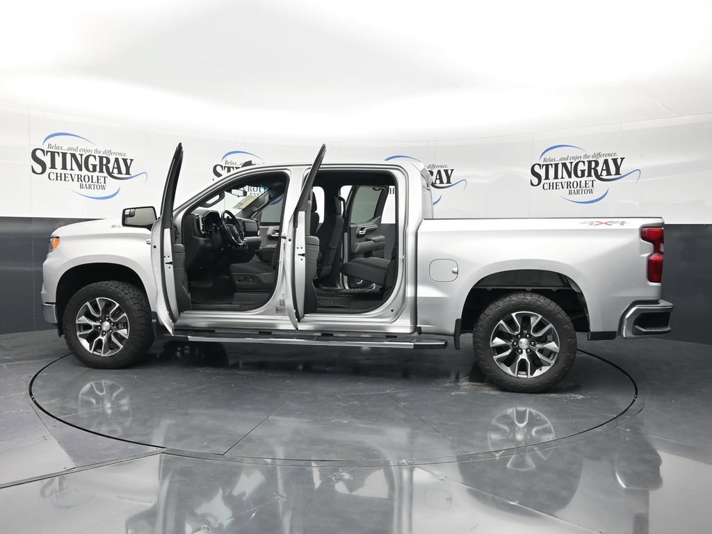 Used 2022 Chevrolet Silverado 1500 LT AWD/4WD image 39