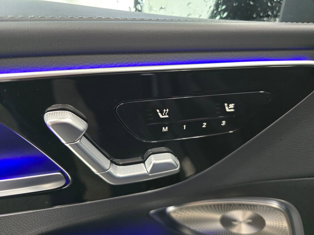 Used 2024 Mercedes-Benz C 300 4MATIC Sedan image 31