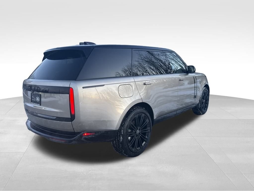 New 2025 Land Rover Range Rover Long Wheelbase SE image 7
